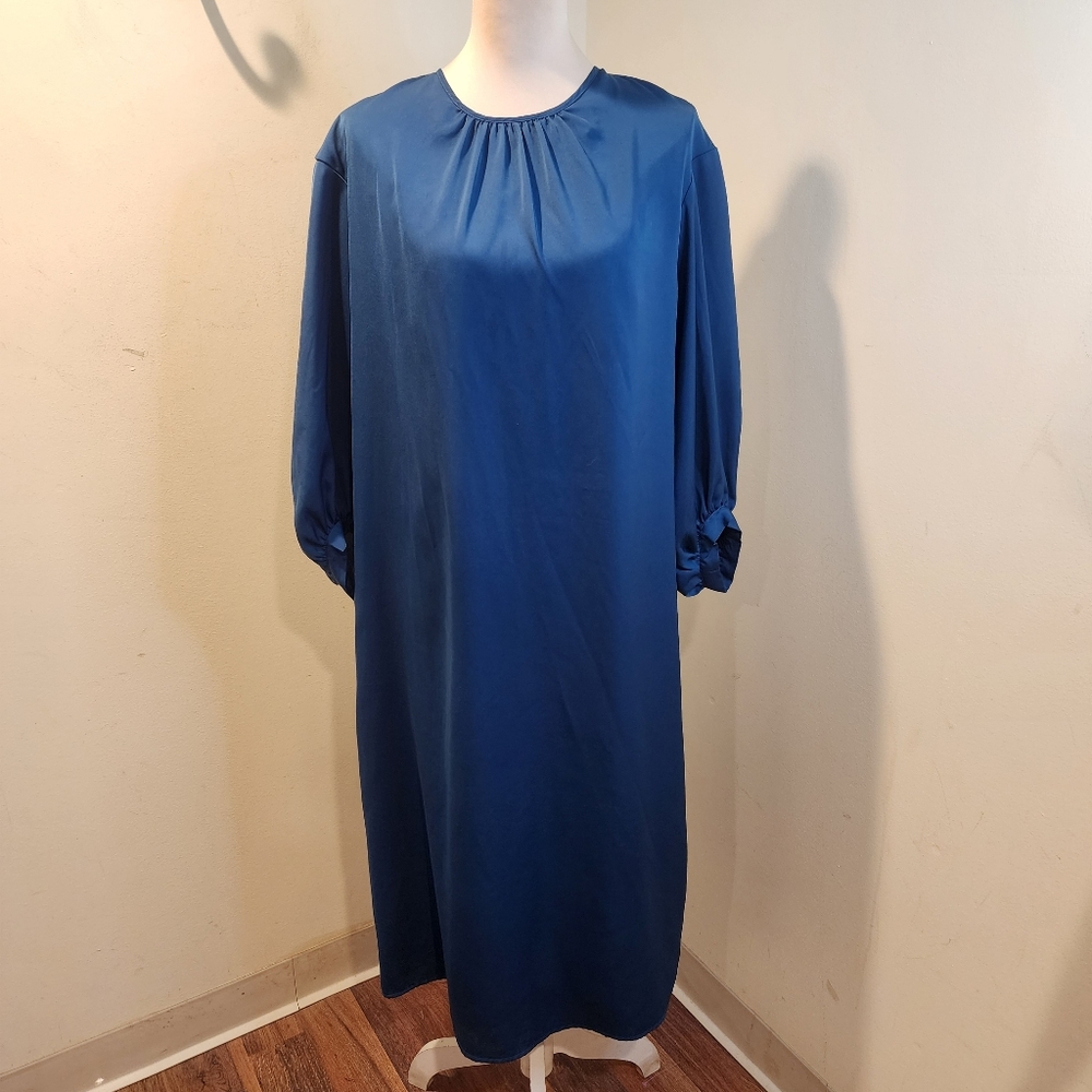 WHO WHAT WEAR  Long Sleeve Midi Dress - Classic Gathered Neck Sz L